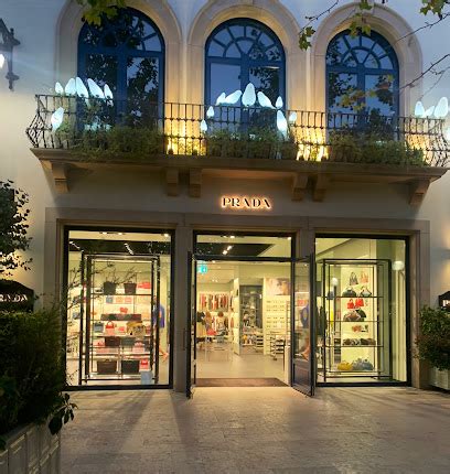 Gucci, clothing store, St: Agnes de Malanyanes, C,C La Roca.